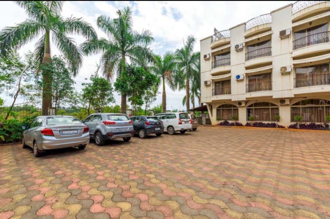 Reveniir Resort With Pool, Lonavala